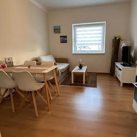 Apartment Charming Hideaway - Self Check-in - 1br *