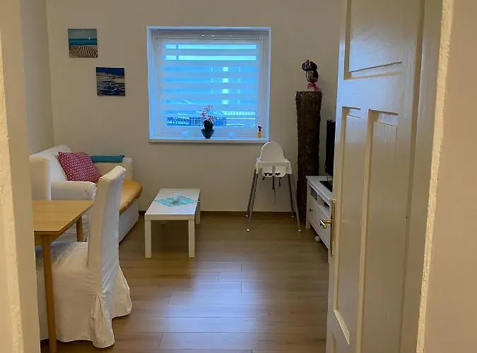 Charming Hideaway - Self Check-in - 1br *