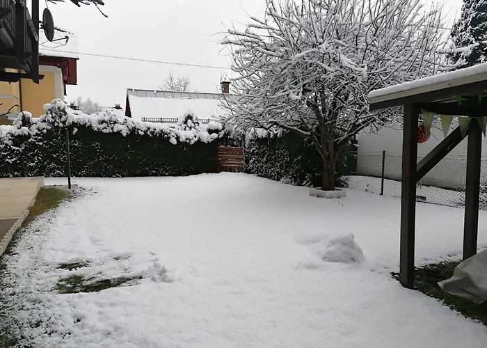 Charming Hideaway - Self Check-in - 1br