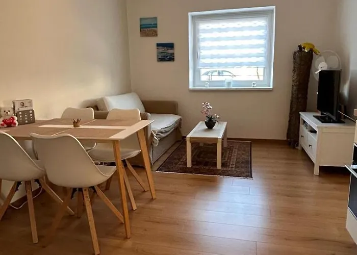 Apartment Charming Hideaway - Self Check-in - 1br *