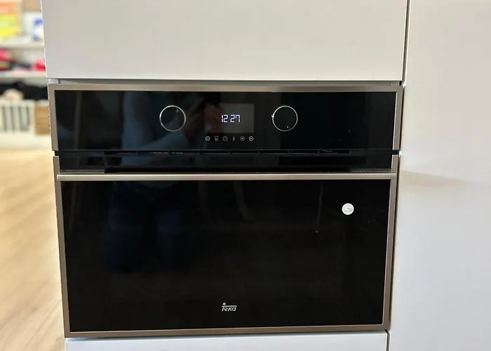 Charming Hideaway - Self Check-in - 1br Apartment *