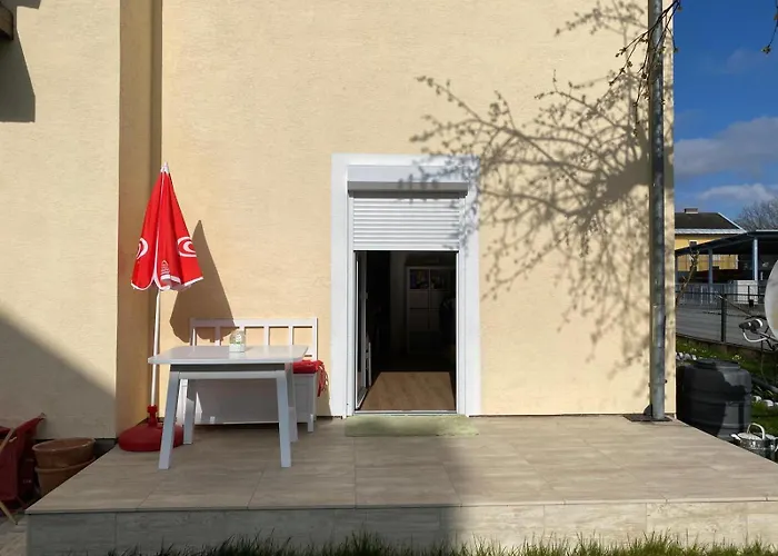 Charming Hideaway - Self Check-in - 1br *